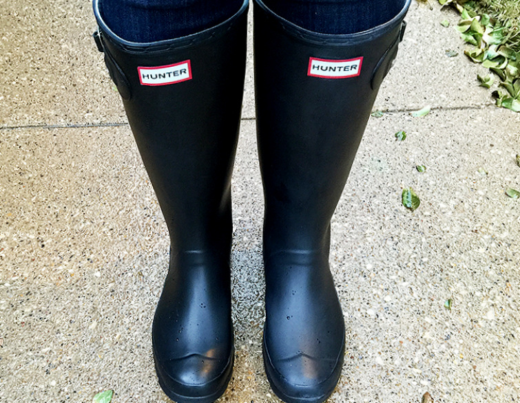 How to clean Hunter boots at home