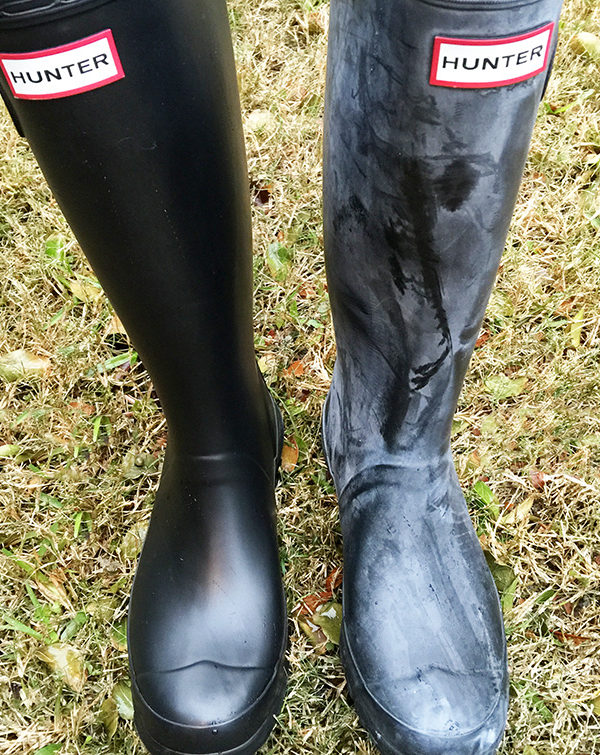 How to Clean Hunter Boots to Remove White Bloom with Household Products in Your Kitchen