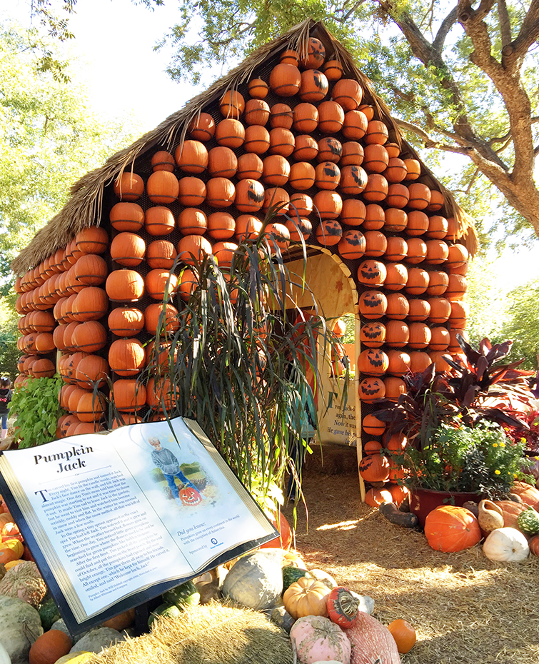 Dallas Arboretum and Botanical Gardens Pumpkin Village Pumpkin House