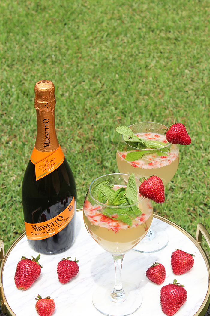 strawberry lemonade prosecco punch