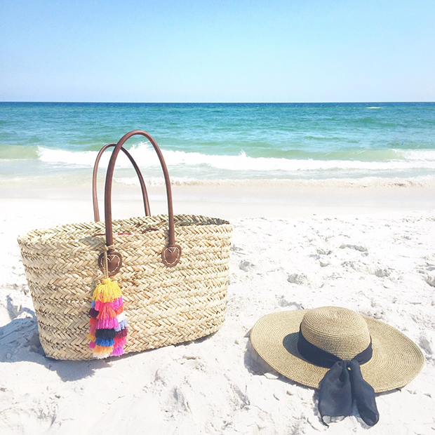 tassel straw tote