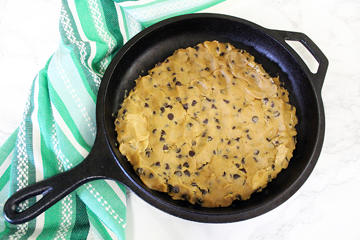 S'mores Skillet Cookie Cake Recipe