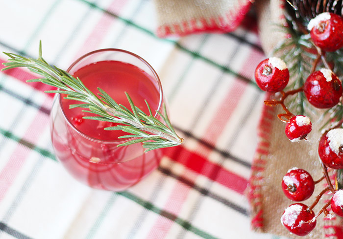 Pomegranate Ginger Spritzer Wine Cocktail Recipe