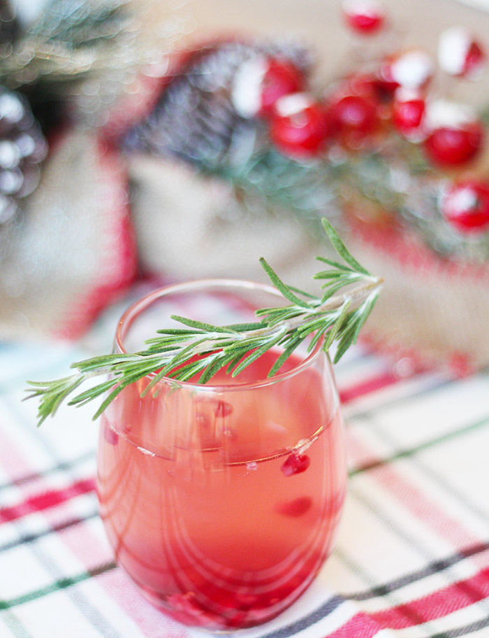 Pomegranate Ginger Spritzer Wine Cocktail Recipe