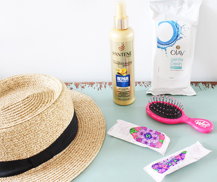 What's in My Pool Bag: Poolside Essentials