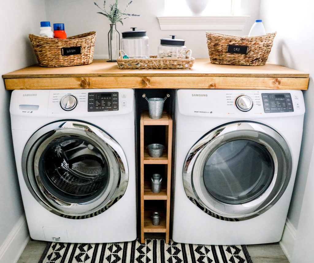 Farmhouse laundry clearance room decor