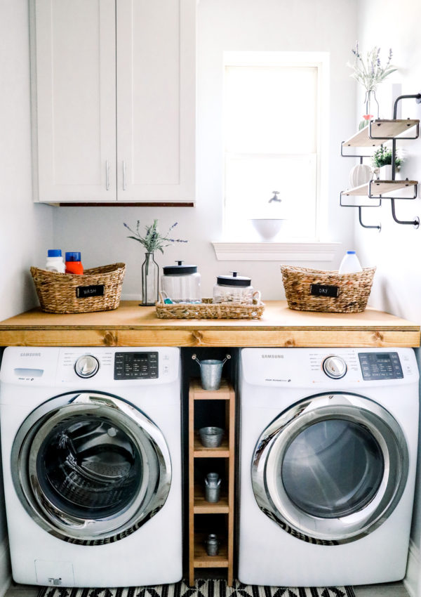 Rustic Farmhouse Laundry Room