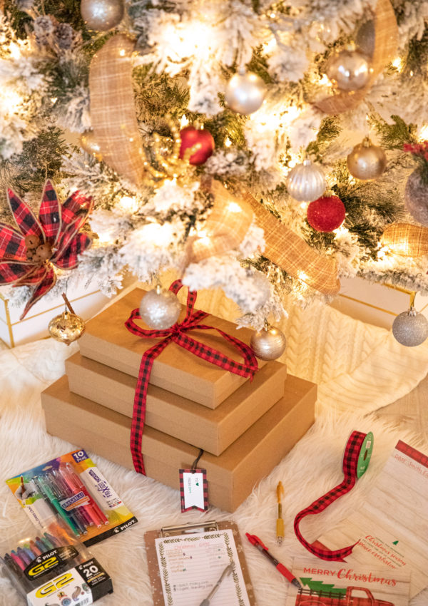 How to Stay Organized While Holiday Shopping + Tips for Organizing Holiday Shopping Lists