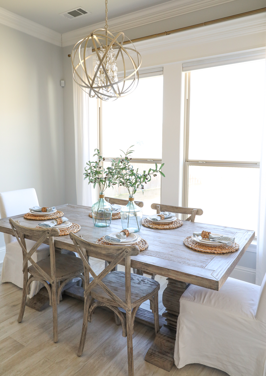 Coastal Dining Table Setting